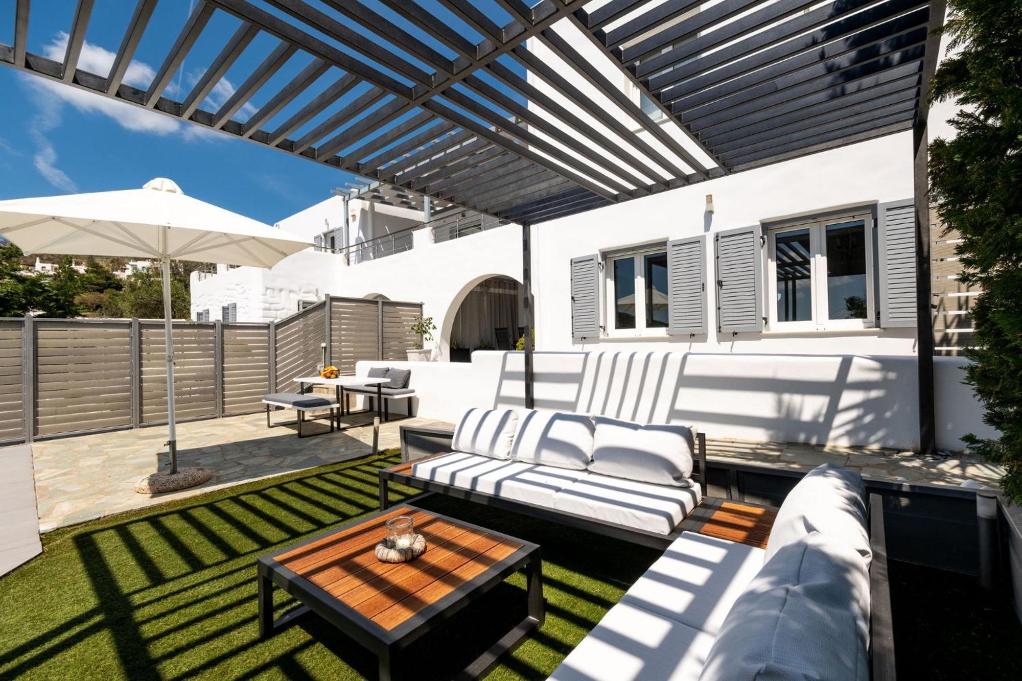 Azzurro Bianco Suites Páros Eksteriør billede