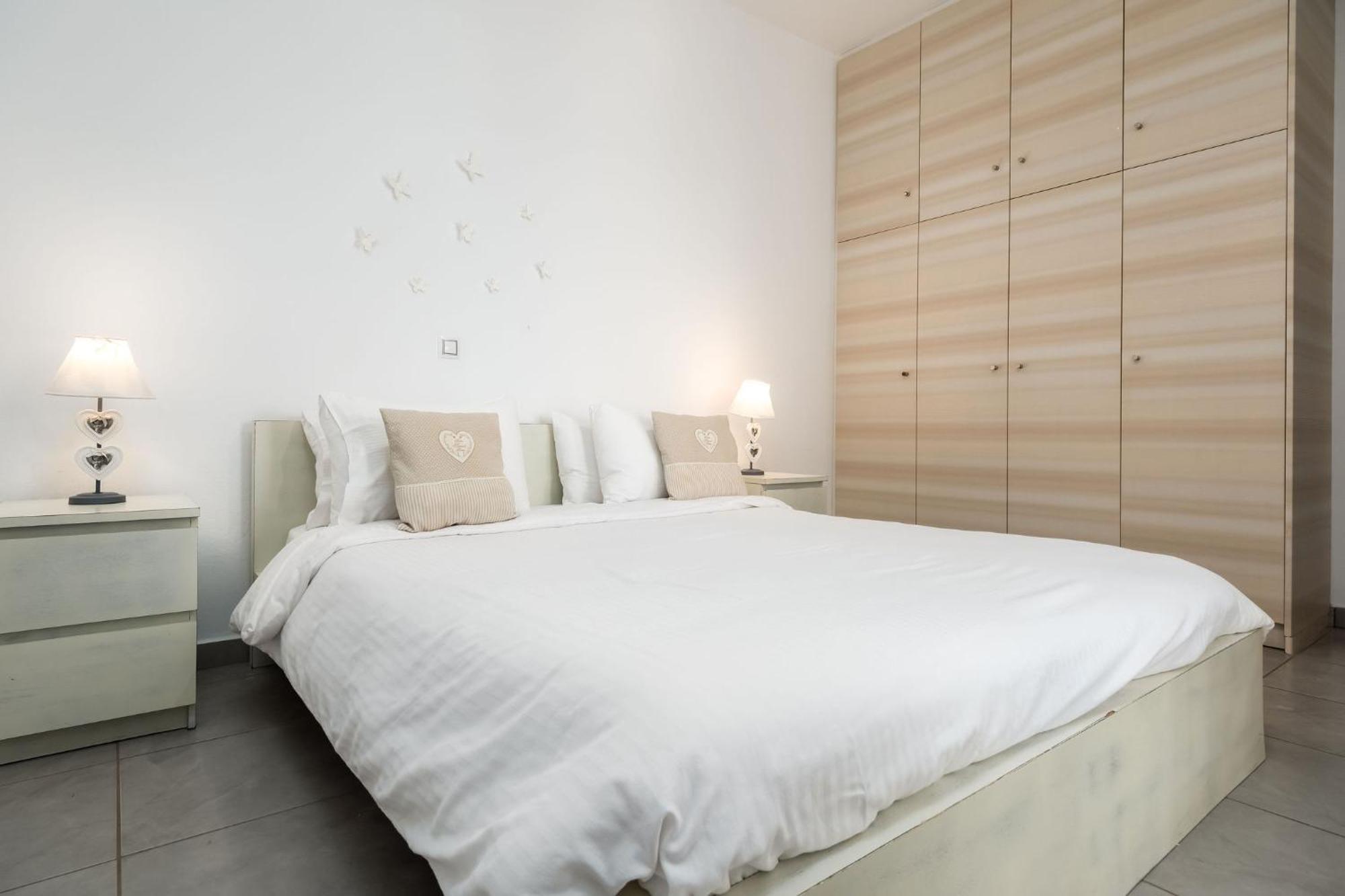 Azzurro Bianco Suites Páros Eksteriør billede