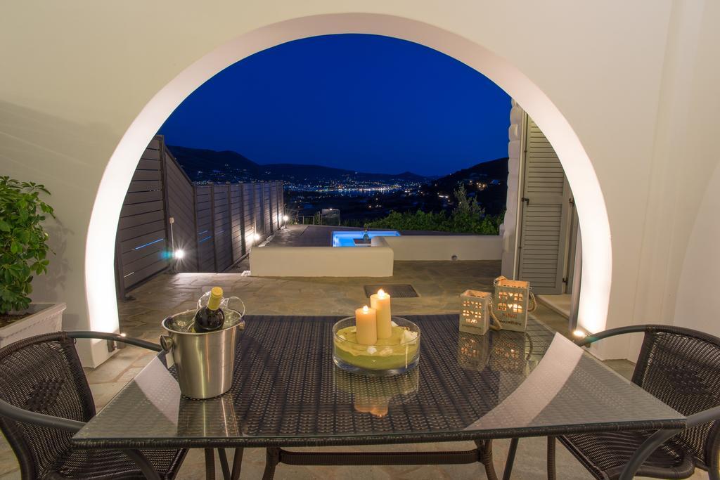 Azzurro Bianco Suites Páros Eksteriør billede
