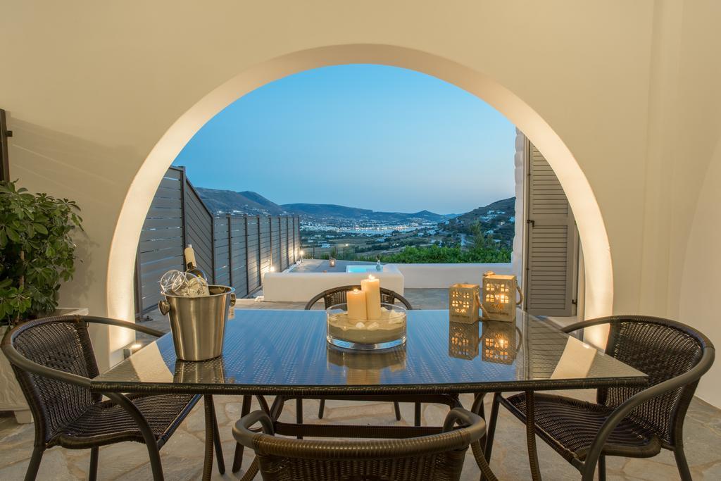 Azzurro Bianco Suites Páros Eksteriør billede