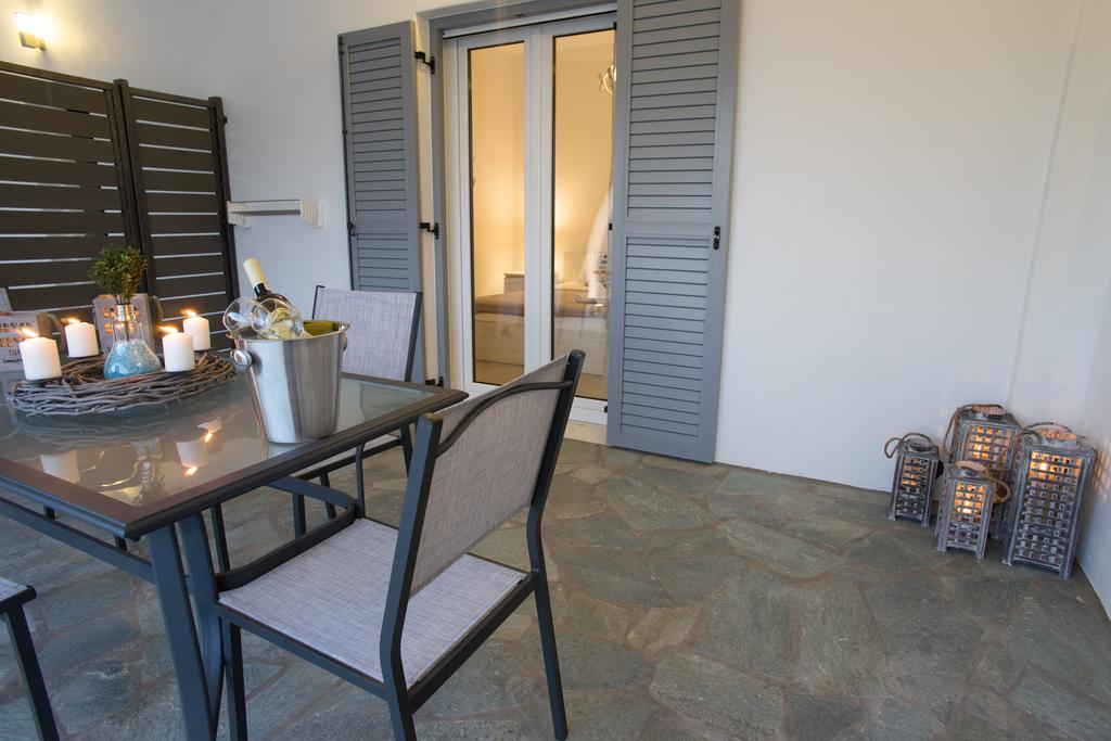 Azzurro Bianco Suites Páros Eksteriør billede