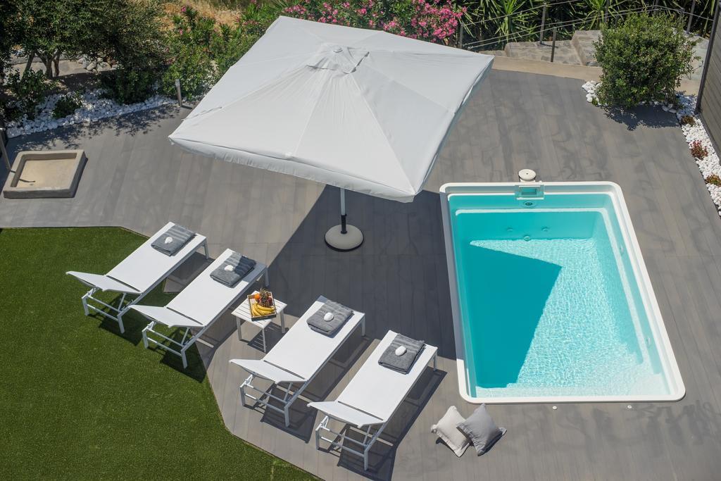Azzurro Bianco Suites Páros Eksteriør billede